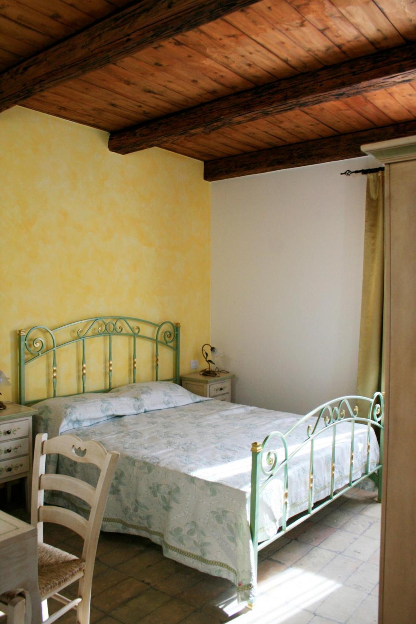 Agriturismo Fara Hotel Montegiorgio Room photo